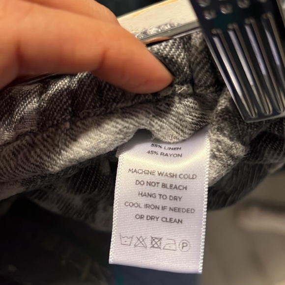 Gently used Leo & sage linen pants - Picture 5 of 5